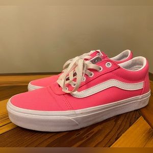 Van’s Shoes: rare hot pink/white!
